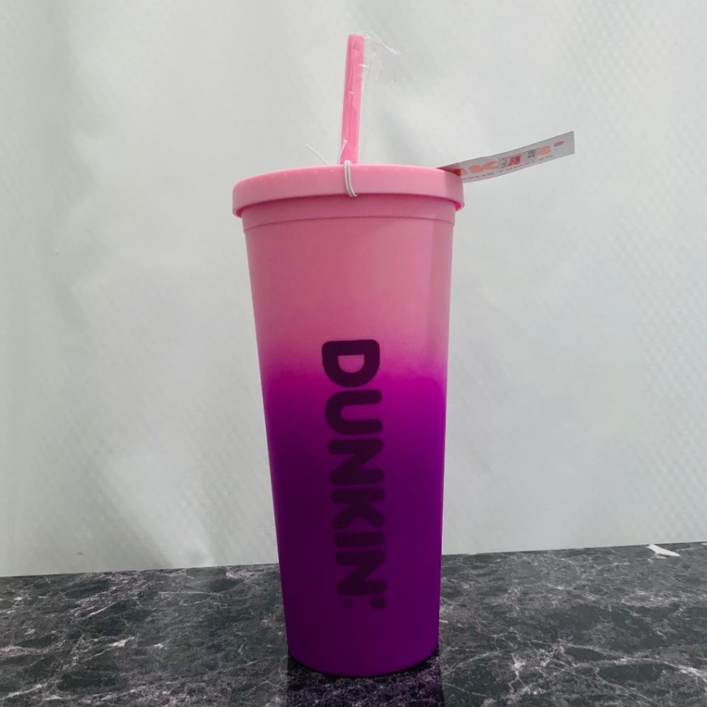 Dunkin Donuts 24 oz Rainbow Acrylic Tumbler NWT